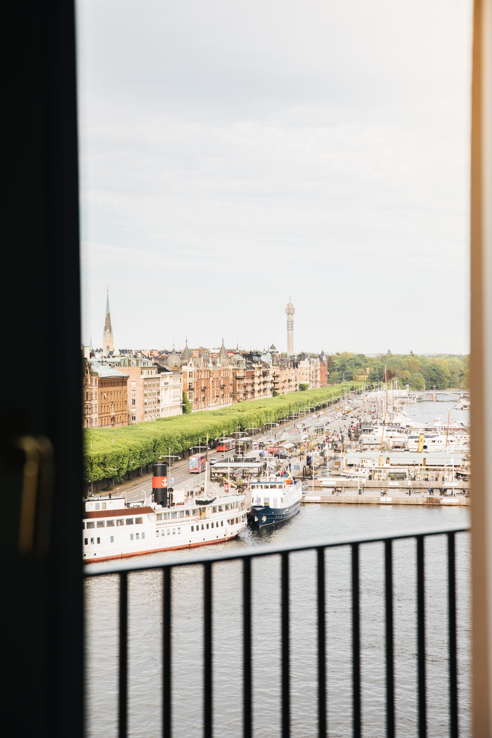Nybrokajen o stockholm för ett kontorshotell. 